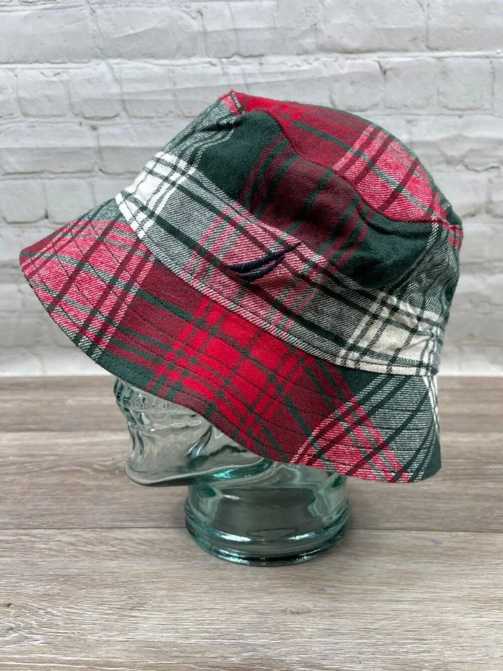 NEW NAUTICA PLAID BUCKET HAT SIZE L/XL